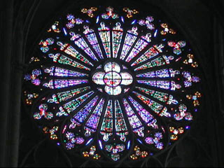 サン・ナゼール・バジリカ聖堂のステンドグラス２